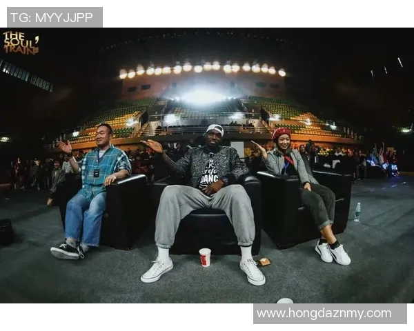 成都街舞队在滑板精英赛中以53分稳居积分榜首位 成都街舞队在滑板精英赛中以53分稳居积分榜首位