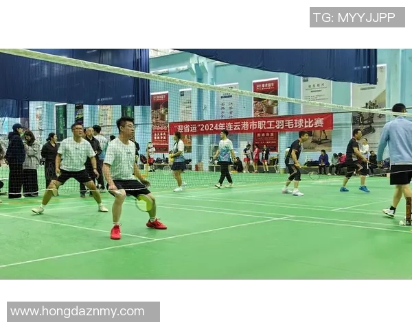 赛后分析：深圳羽毛球队与北京羽毛球队的团队协作与战术对比探讨