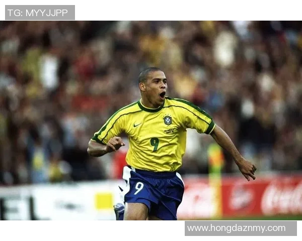 历史名人与足球明星的交汇点探讨及其对现代足球的影响与启示 历史名人与足球明星的交汇点探讨及其对现代足球的影响与启示